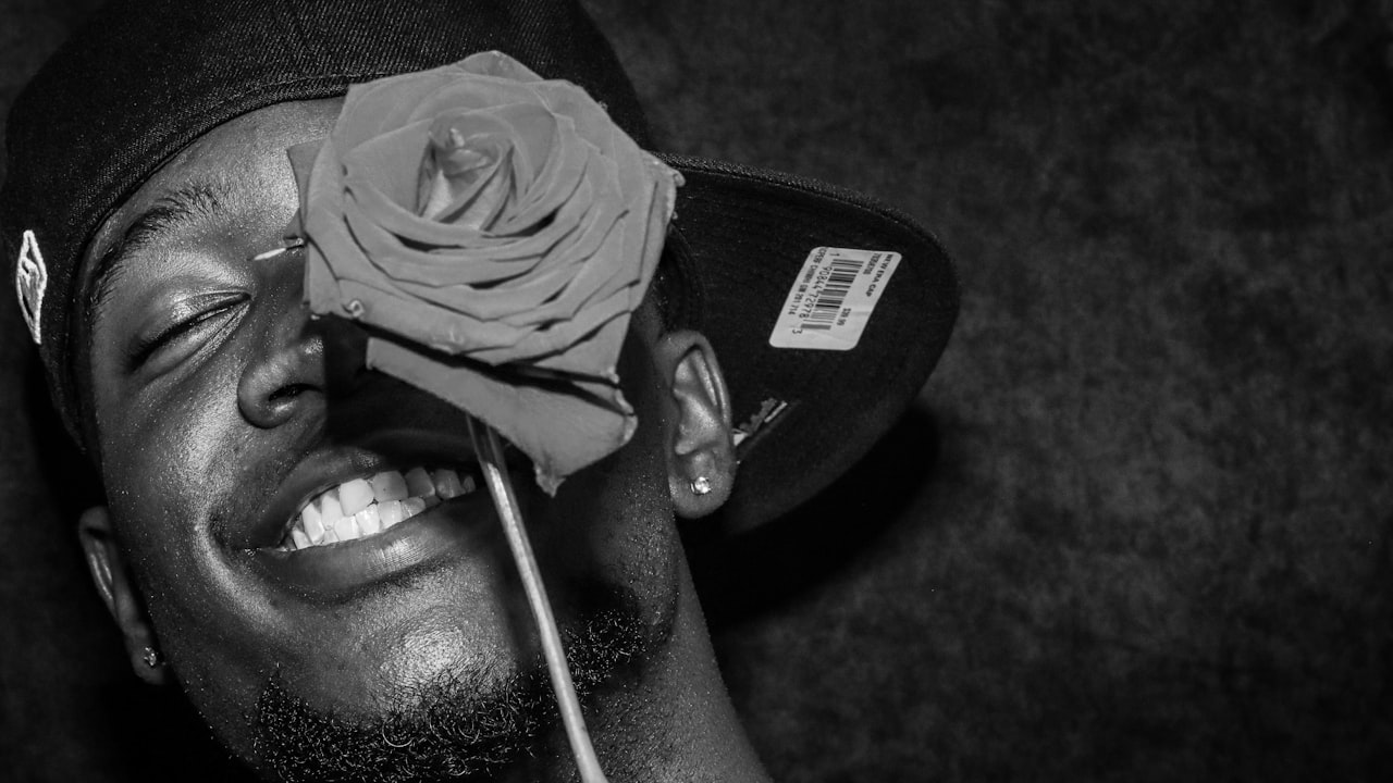 What is the replacement process of auger bit teeth